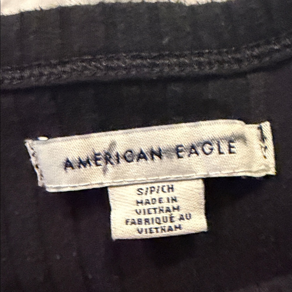 American Threads Black Ribbed Crop Top - Picture 4 of 5